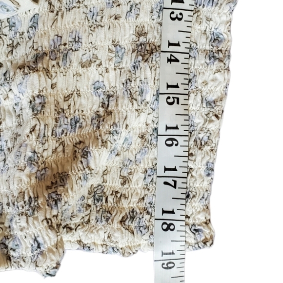 WEST OF MELROSE Flower smocked top L - Picture 5 of 8